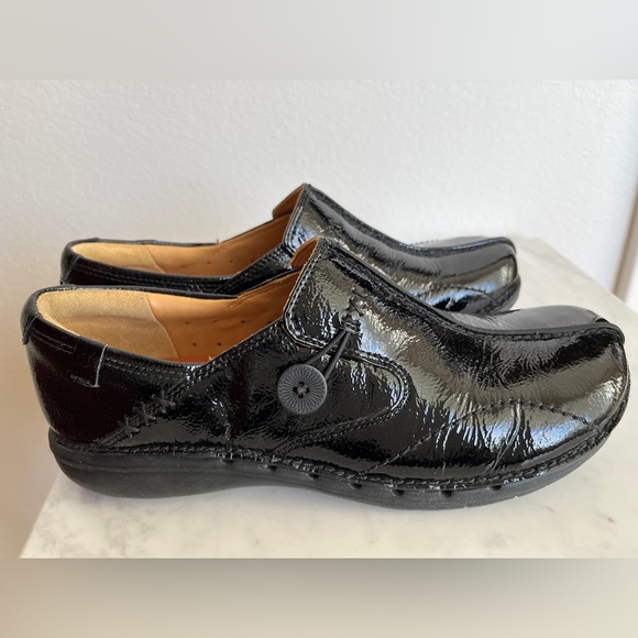 Clarks Unstructured Black Patent Leather Un Loop Clogs Slip-On Shoes 8.5 N - Picture 3 of 11